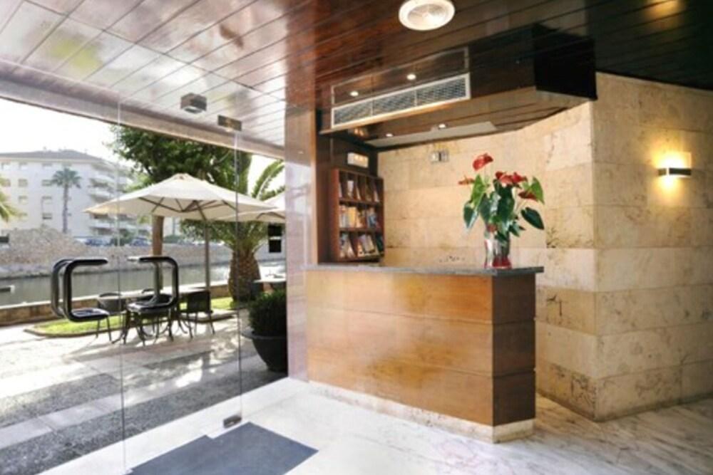 Hotel Akquaaa Boutique Calafell